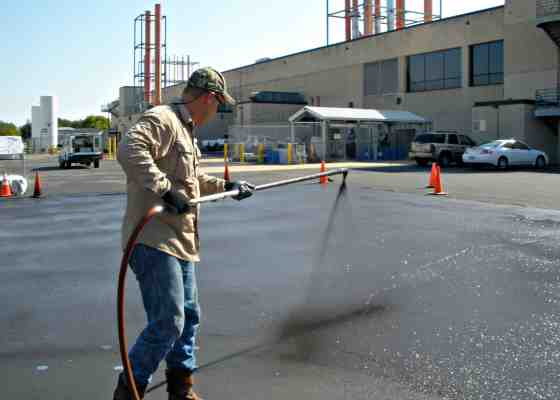 Asphalt sealcoats